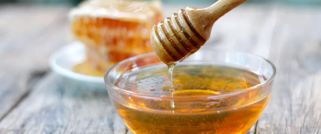 There are many benefits to honey for the skin and hair