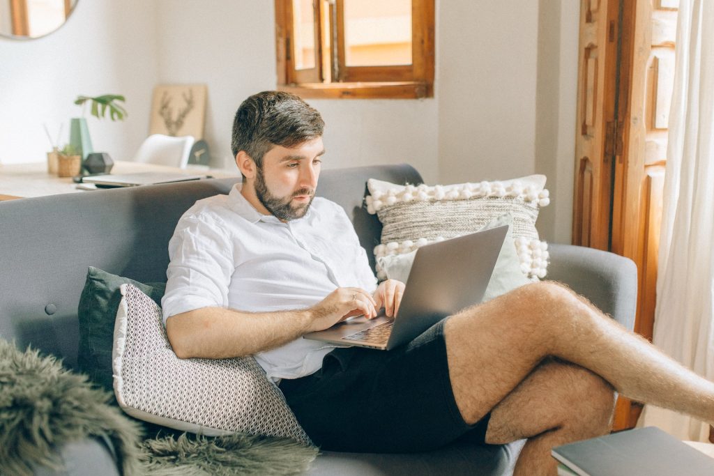 The Current State of Remote Work: Pros and Cons for Employees and Employers