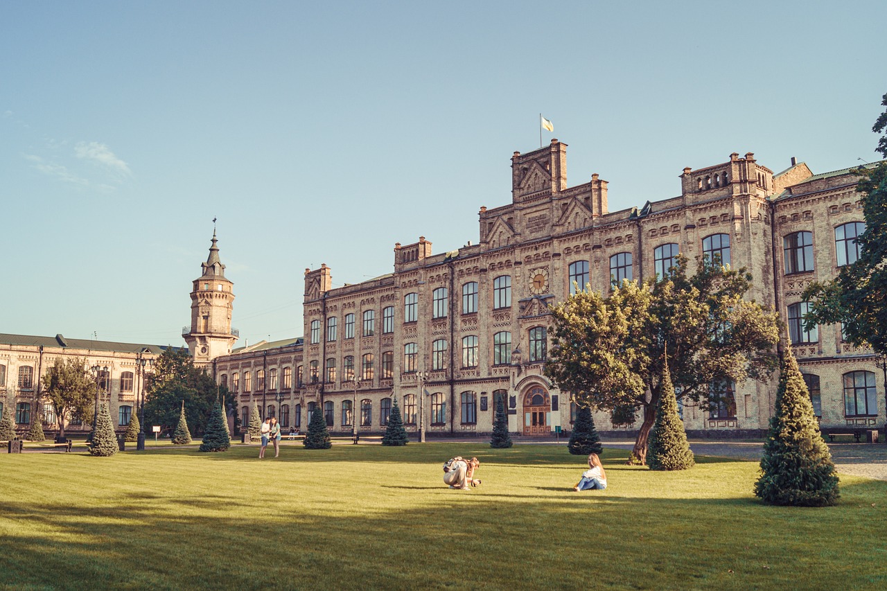 Тему университет. The roslin Institute University of Edinburgh.